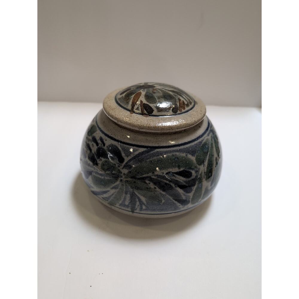 Studio Art Stoneware Pottery Lidded‎ Pot Signed